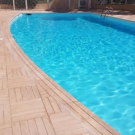 Nice 52 M With Terrace At 4mn From The Beach Apartment Saint-Raphael (Var)